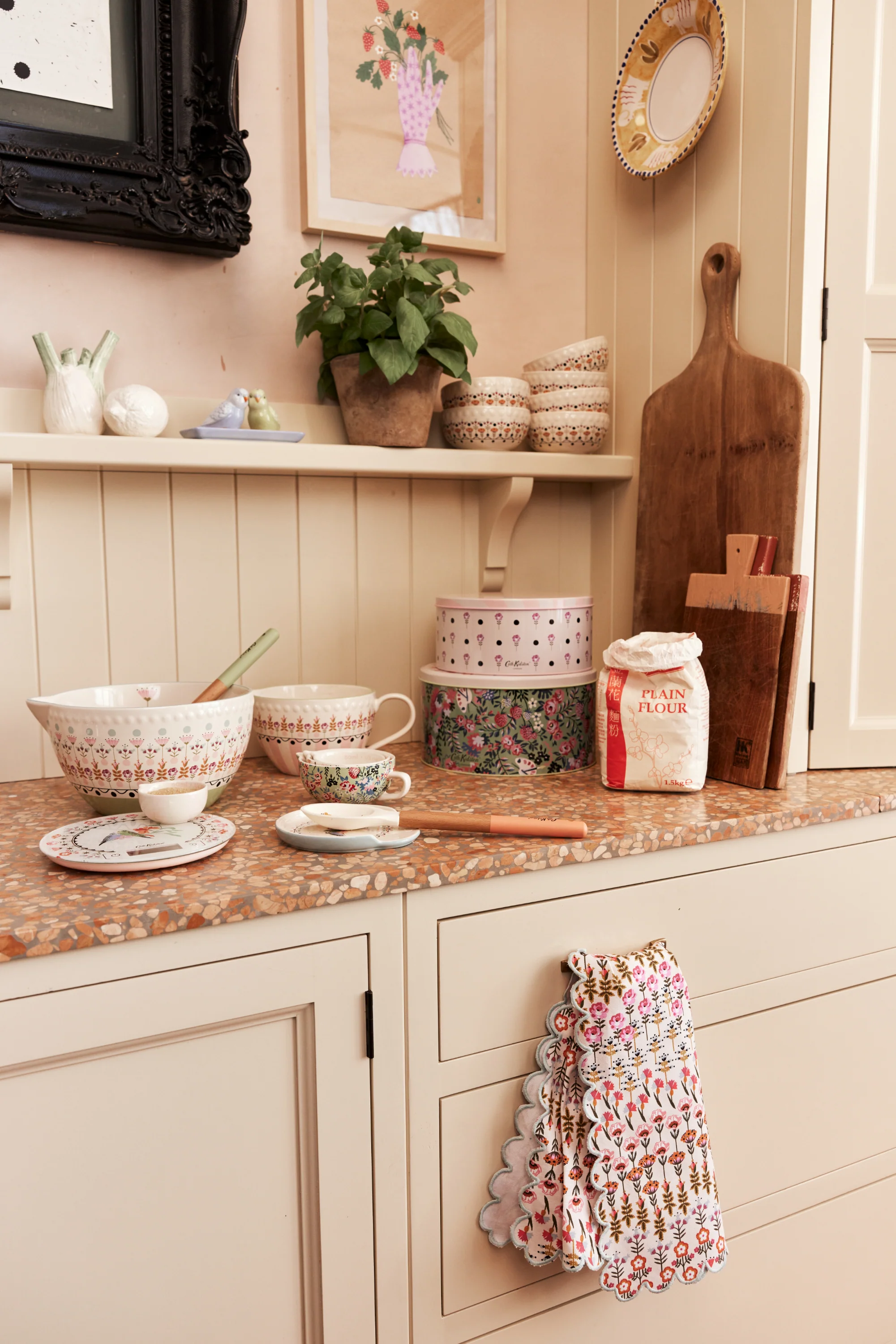 Cath Kidston Painted Table Round Cake Tins (Set Of 2) - Image 5